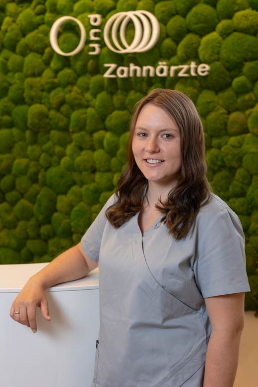 Zahnmedizinische Prophylaxeassistentin Rosalie